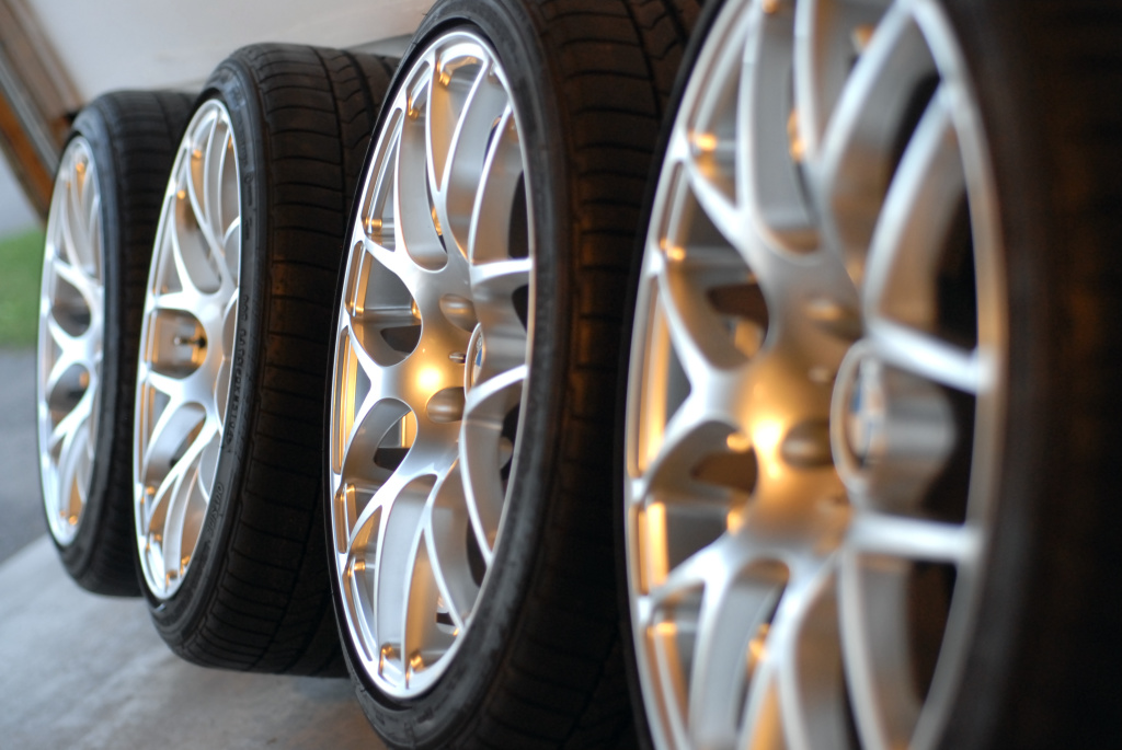 Replacement Alloy Sets in Leicester Howkins Motor Spares